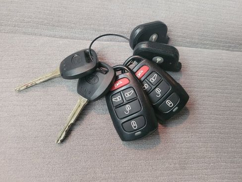 Used 2014 Kia Sedona LX w/ Power Package image 32