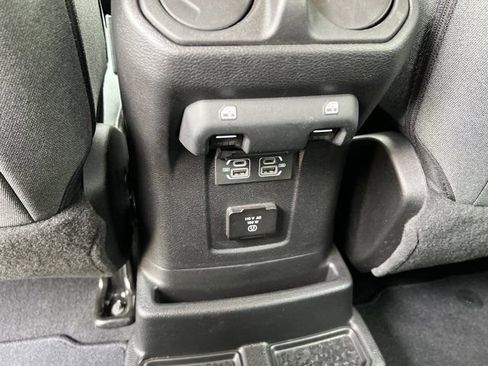 Used 2025 Jeep Wrangler Unlimited Sahara w/ Safety Group AWD/4WD image 21