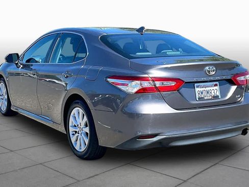 Used 2019 Toyota Camry LE FWD image 11