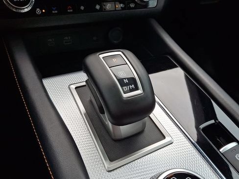 Used 2024 Mitsubishi Outlander SEL AWD/4WD image 18