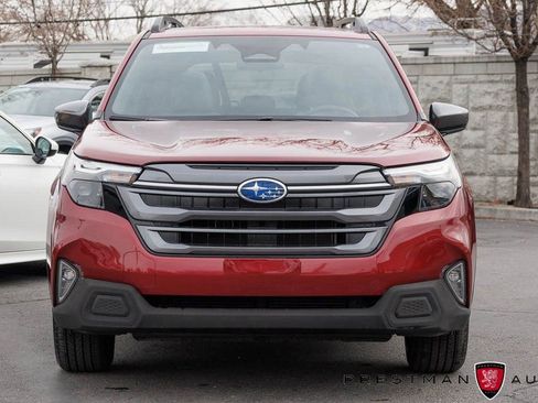 Used 2025 Subaru Forester Premium image 11