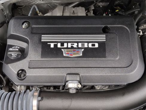 Used 2022 Cadillac XT4 Sport w/ Cold Weather Package image 15