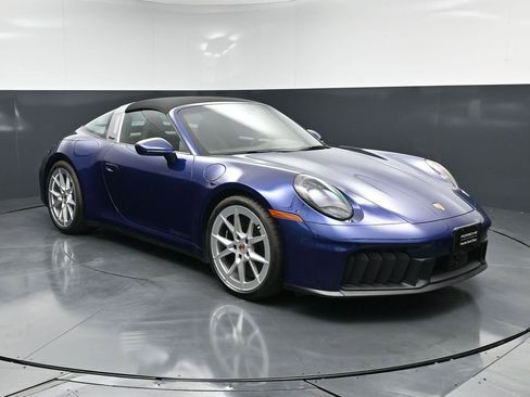 Certified 2025 Porsche 911 Targa 4 GTS AWD/4WD image 13