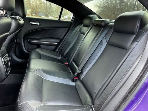 Used 2018 Dodge Charger R/T w/ Plus Group image 17