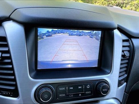Used 2018 GMC Yukon SLT w/ Premium Edition AWD/4WD image 23