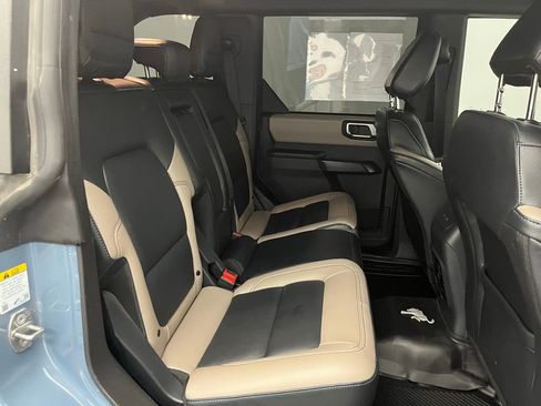 Certified 2024 Ford Bronco Wildtrak image 31