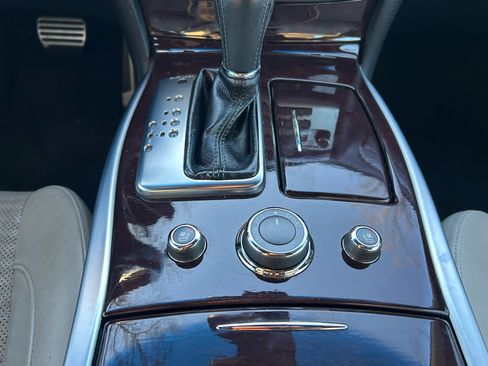 Used 2016 INFINITI Q70 3.7 w/ Sport Package image 29