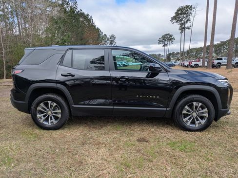 New 2026 Chevrolet Equinox LT w/ Convenience Package II image 3