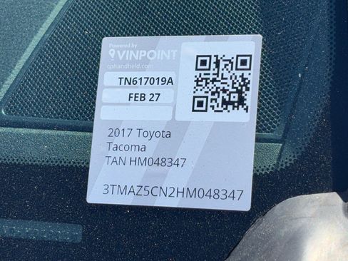 Used 2017 Toyota Tacoma TRD Sport w/ Tow Package image 30