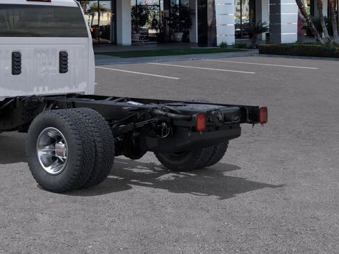 New 2026 GMC Sierra 3500 Pro w/ Convenience Package RWD image 15