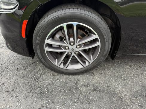 Used 2019 Dodge Charger SXT AWD/4WD image 38