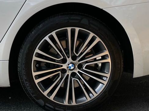 Used 2019 BMW 530i xDrive 530i xDrive w/ Premium Package image 7