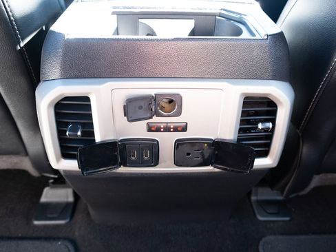 Used 2019 Ford F150 Lariat w/ Equipment Group 502A Luxury AWD/4WD image 18