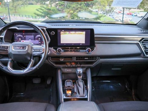 Used 2024 GMC Canyon Elevation image 33