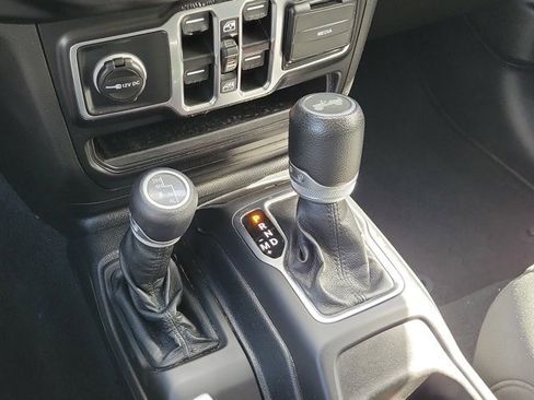 Certified 2021 Jeep Wrangler Unlimited Islander image 26