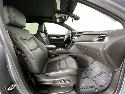 Certified 2022 Cadillac XT5 Premium Luxury image 29