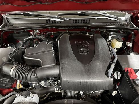 Used 2022 Toyota Tacoma TRD Sport image 24