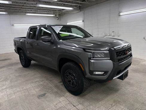 Used 2026 Nissan Frontier PRO-4X AWD/4WD image 1