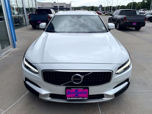 Used 2018 Volvo V90 T5 Cross Country w/ Convenience Package AWD/4WD image 5