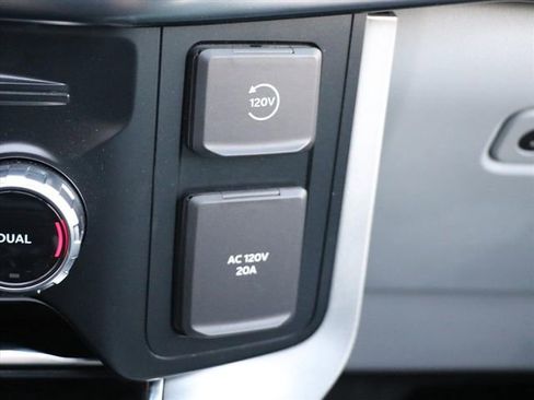 Used 2023 Ford F150 Limited image 28