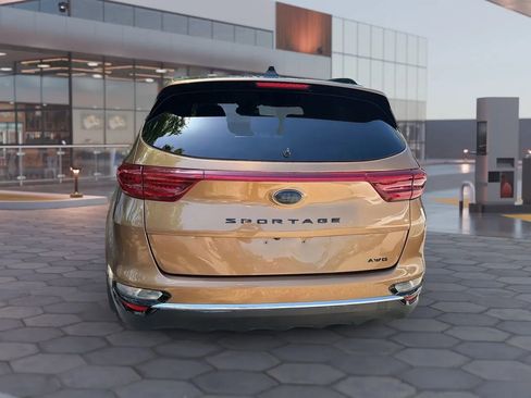 Used 2021 Kia Sportage S w/ S AWD Premium Package image 10