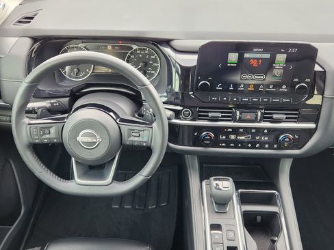 Used 2024 Nissan Pathfinder SL w/ SL Premium Package image 30