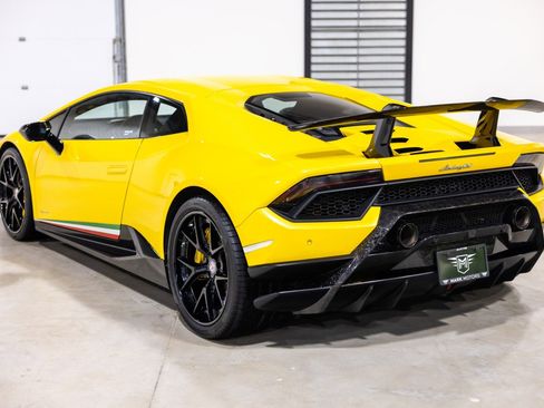 Used 2018 Lamborghini Huracan Performante image 7