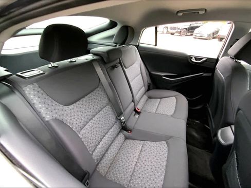 Used 2018 Hyundai Ioniq SEL image 19