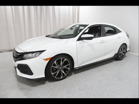 Used 2017 Honda Civic Sport image 3