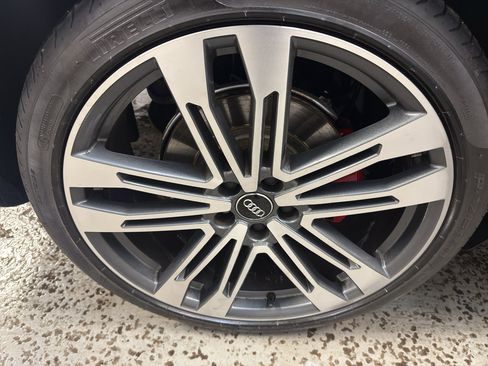 Used 2018 Audi SQ5 Premium Plus w/ S Sport Package image 34