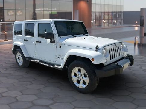 Used 2015 Jeep Wrangler Unlimited Sahara w/ Mopar Chrome Edition Group AWD/4WD image 20