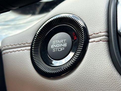 Used 2024 Jeep Compass Limited image 13