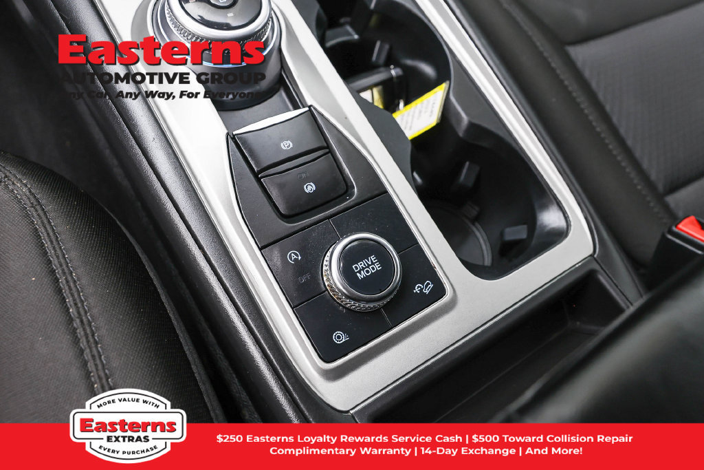 Used 2023 Ford Explorer XLT AWD/4WD image 22