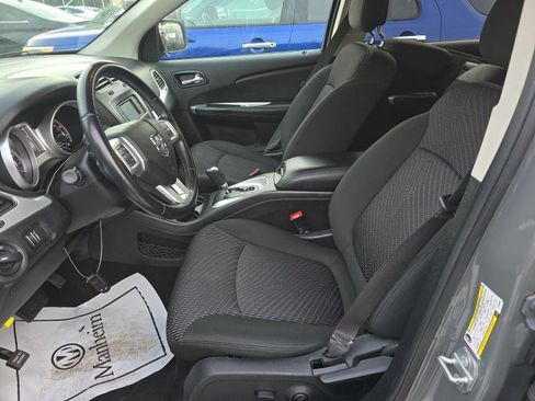 Used 2020 Dodge Journey SE w/ SE Popular Equipment Group image 7