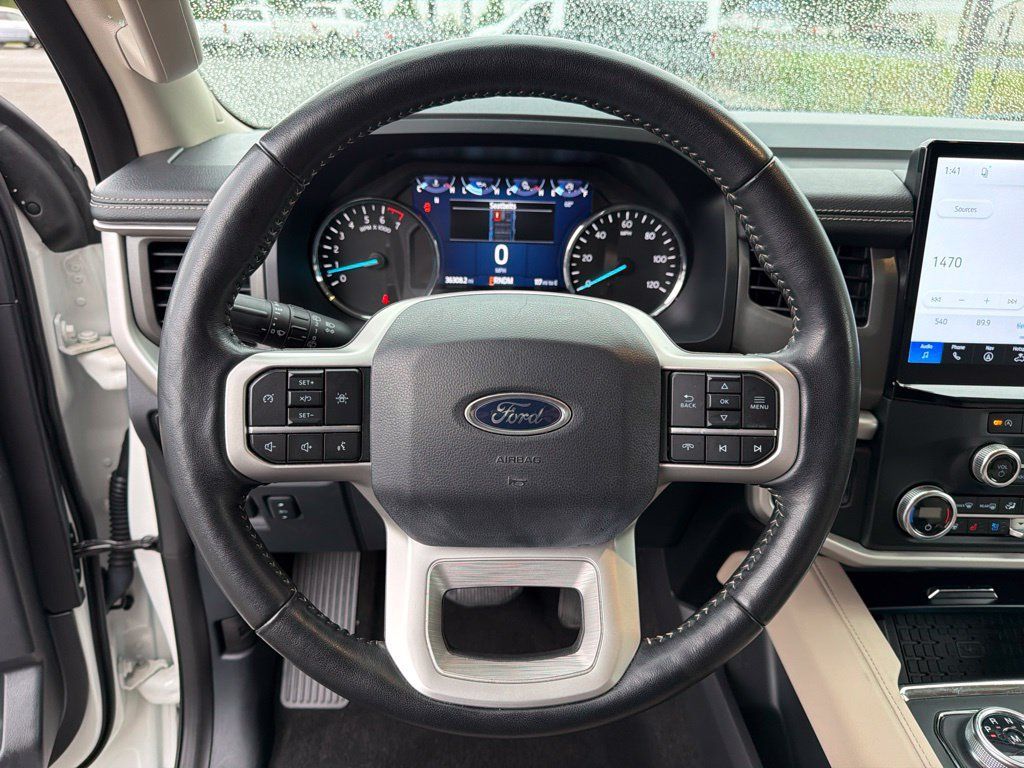Used 2024 Ford Expedition Max XLT AWD/4WD image 14