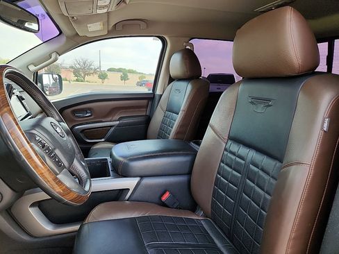Used 2017 Nissan Titan Platinum Reserve RWD image 7