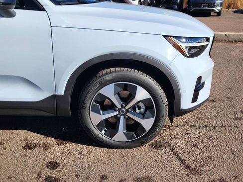 New 2026 Volvo XC40 B5 Plus w/ Protection Package Premier AWD/4WD image 29