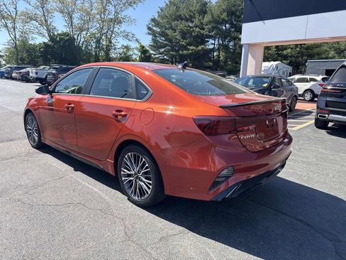Used 2023 Kia Forte GT-Line w/ GT-Line Premium Package FWD image 3