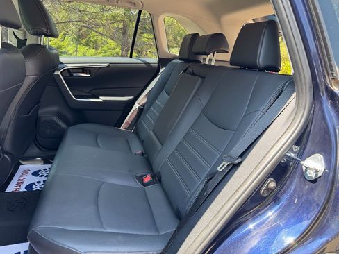 Used 2021 Toyota RAV4 XLE Premium AWD/4WD image 20