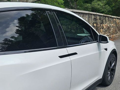 Used 2022 Tesla Model X AWD/4WD image 16