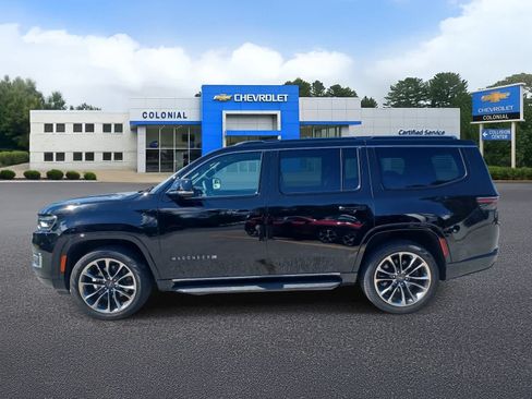Used 2024 Jeep Wagoneer Series II w/ Premium Group I AWD/4WD image 6