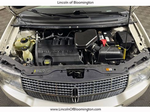 Used 2010 Lincoln MKX AWD image 30