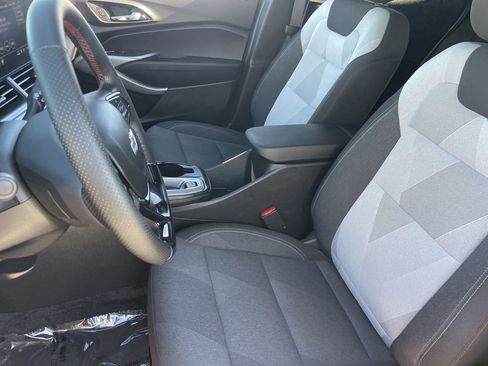 Used 2024 Chevrolet Trax RS w/ Driver Confidence Package image 19