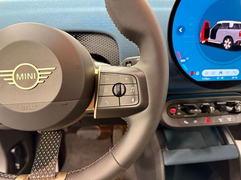 Used 2025 MINI Cooper Countryman S w/ Comfort Package Max image 14