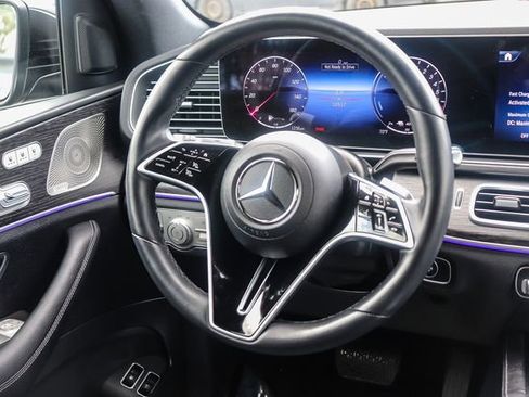Used 2025 Mercedes-Benz GLE 450e 4MATIC image 17