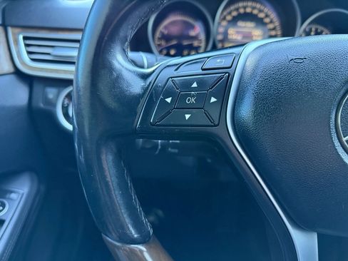 Used 2014 Mercedes-Benz E 350 4MATIC Sedan image 14
