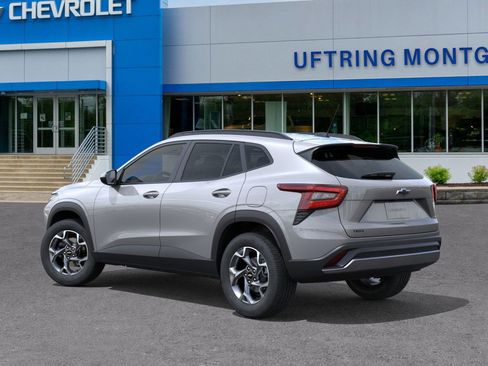 New 2026 Chevrolet Trax LT w/ LT Convenience Package image 3