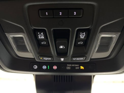 Used 2024 GMC Sierra 2500 AT4X image 59