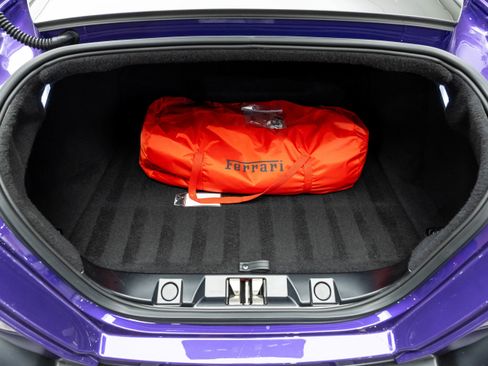 Used 2024 Ferrari Roma RWD image 31