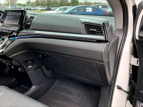 Used 2023 Honda Odyssey Elite image 17